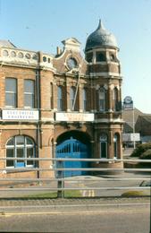 E27_0010_slide.jpg